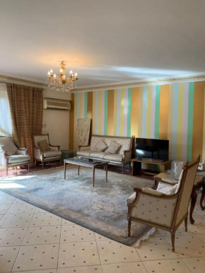 Spacious home by Cornish El Maadi